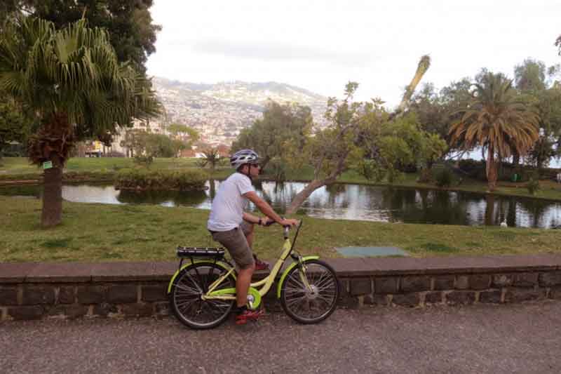 City Tours by Bike in Câmara de Lobos City