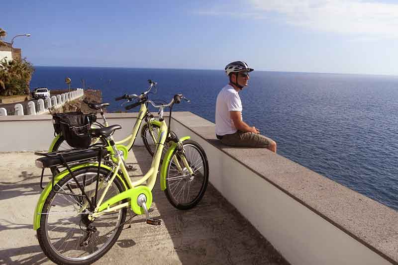 City Tours by Bike in Câmara de Lobos City